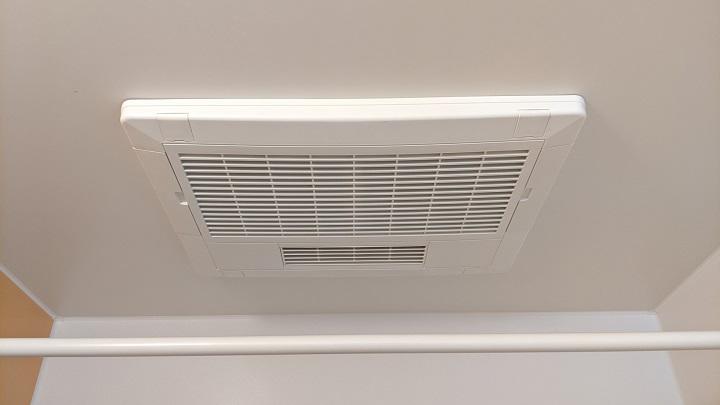 浴室乾燥機はカビの温床！？～性能を保つ秘訣はこまめな掃除！～